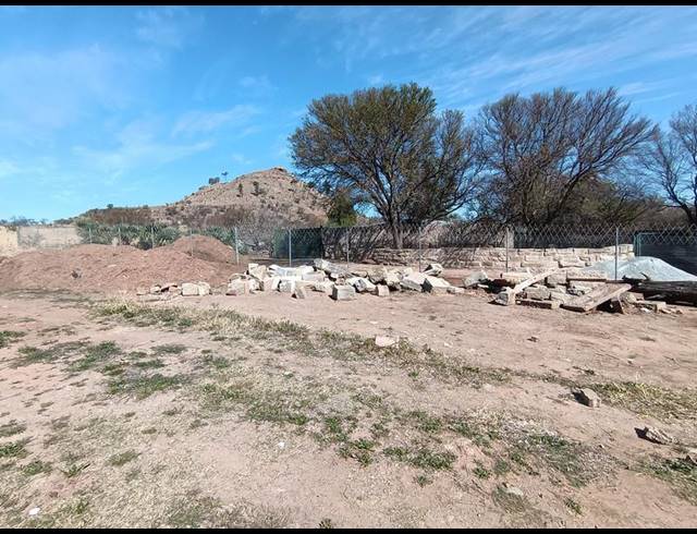 LAND FOR SALE IN BALMORAL